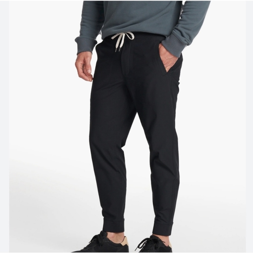 Vuori Men's Black Joggers with Drawstring